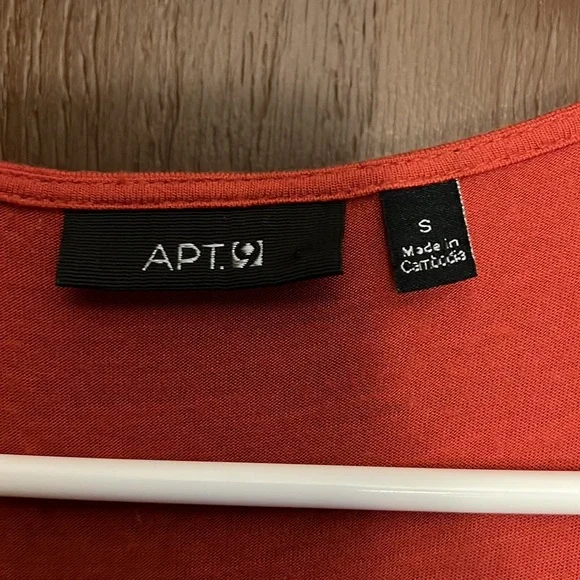 Dark red tank top - Picture 4 of 5